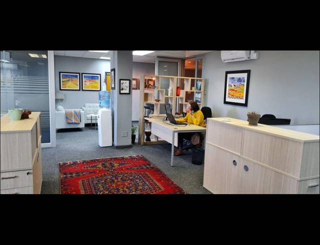 151M² OFFICE SOLD IN STEENBERG